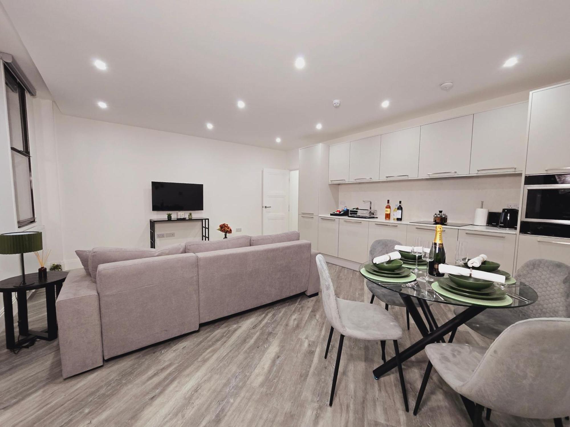 Abbey Corner By Nivaas Apartment เรดดิ้ง ภายนอก รูปภาพ