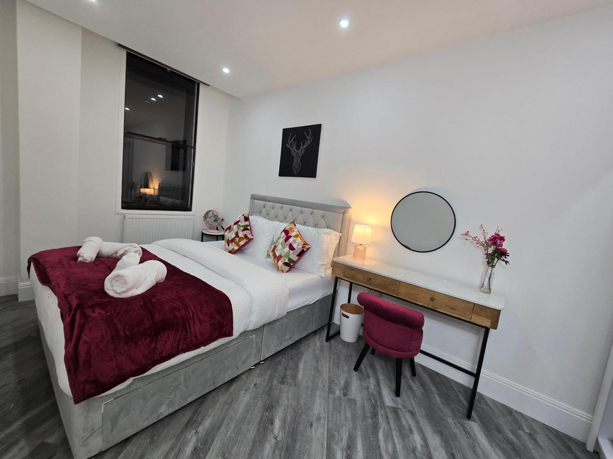 Abbey Corner By Nivaas Apartment เรดดิ้ง ภายนอก รูปภาพ