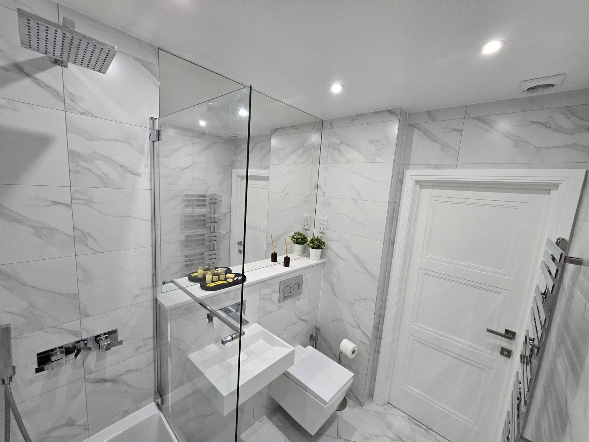 Abbey Corner By Nivaas Apartment เรดดิ้ง ภายนอก รูปภาพ