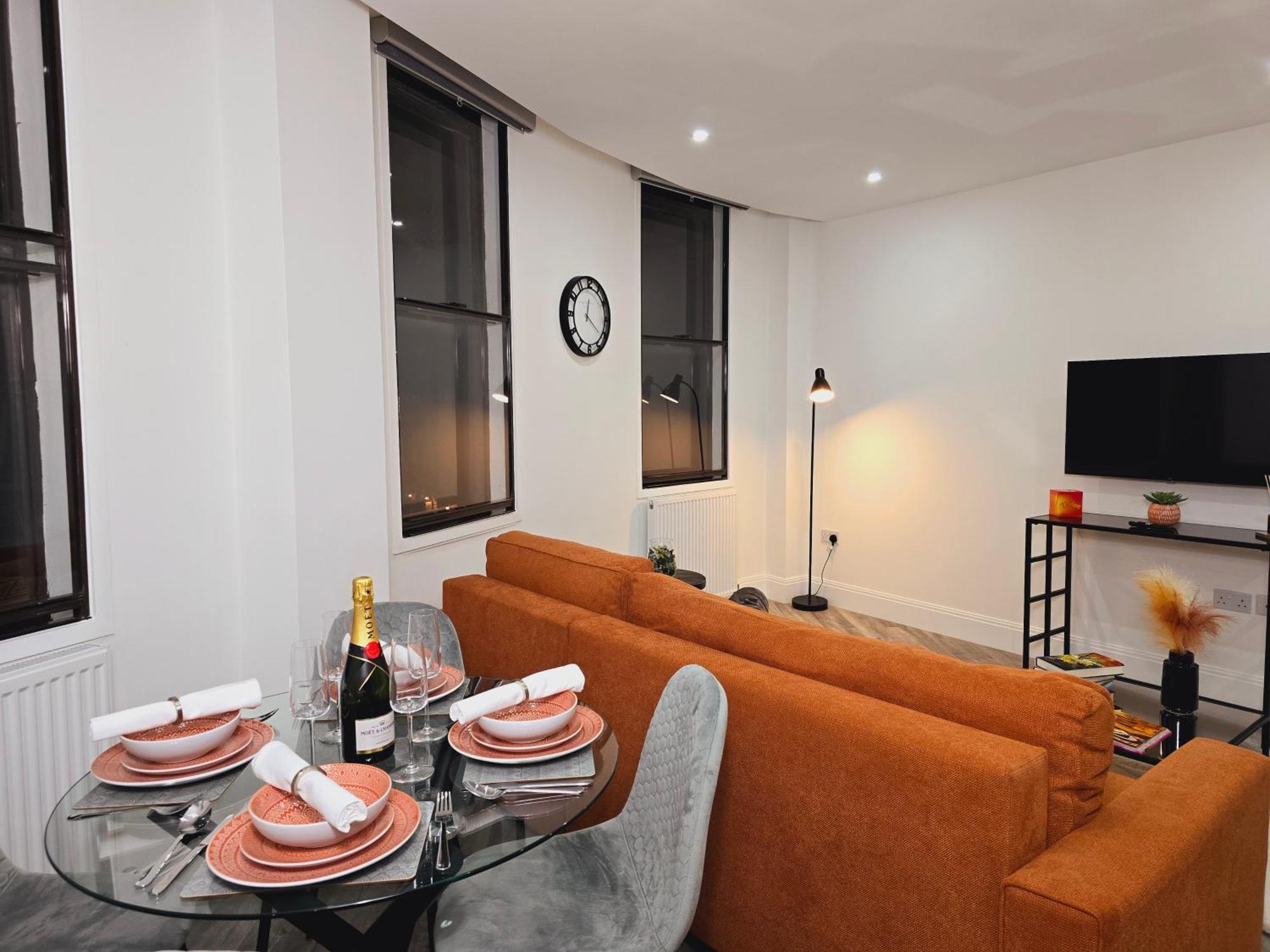 Abbey Corner By Nivaas Apartment เรดดิ้ง ภายนอก รูปภาพ