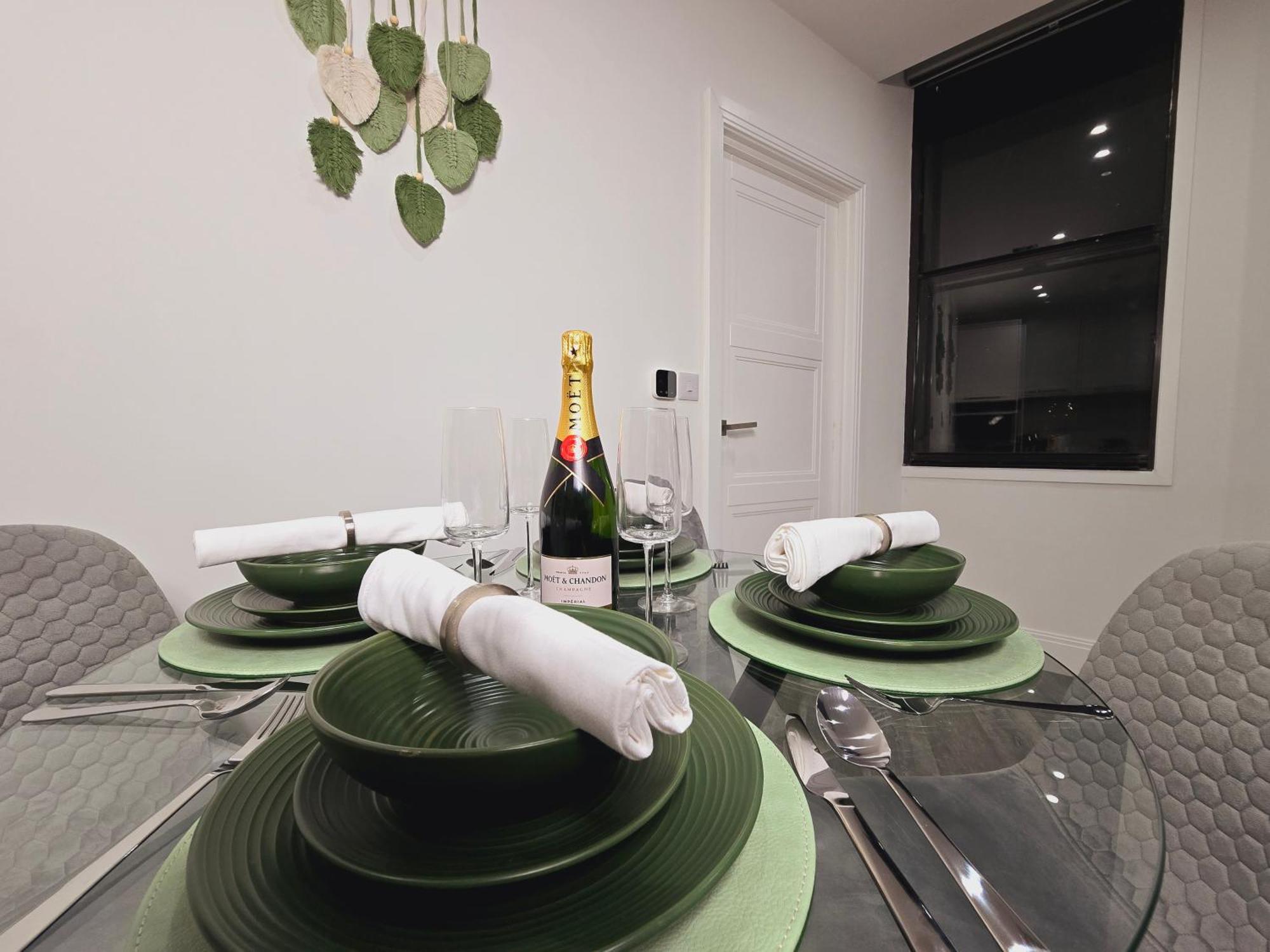 Abbey Corner By Nivaas Apartment เรดดิ้ง ภายนอก รูปภาพ