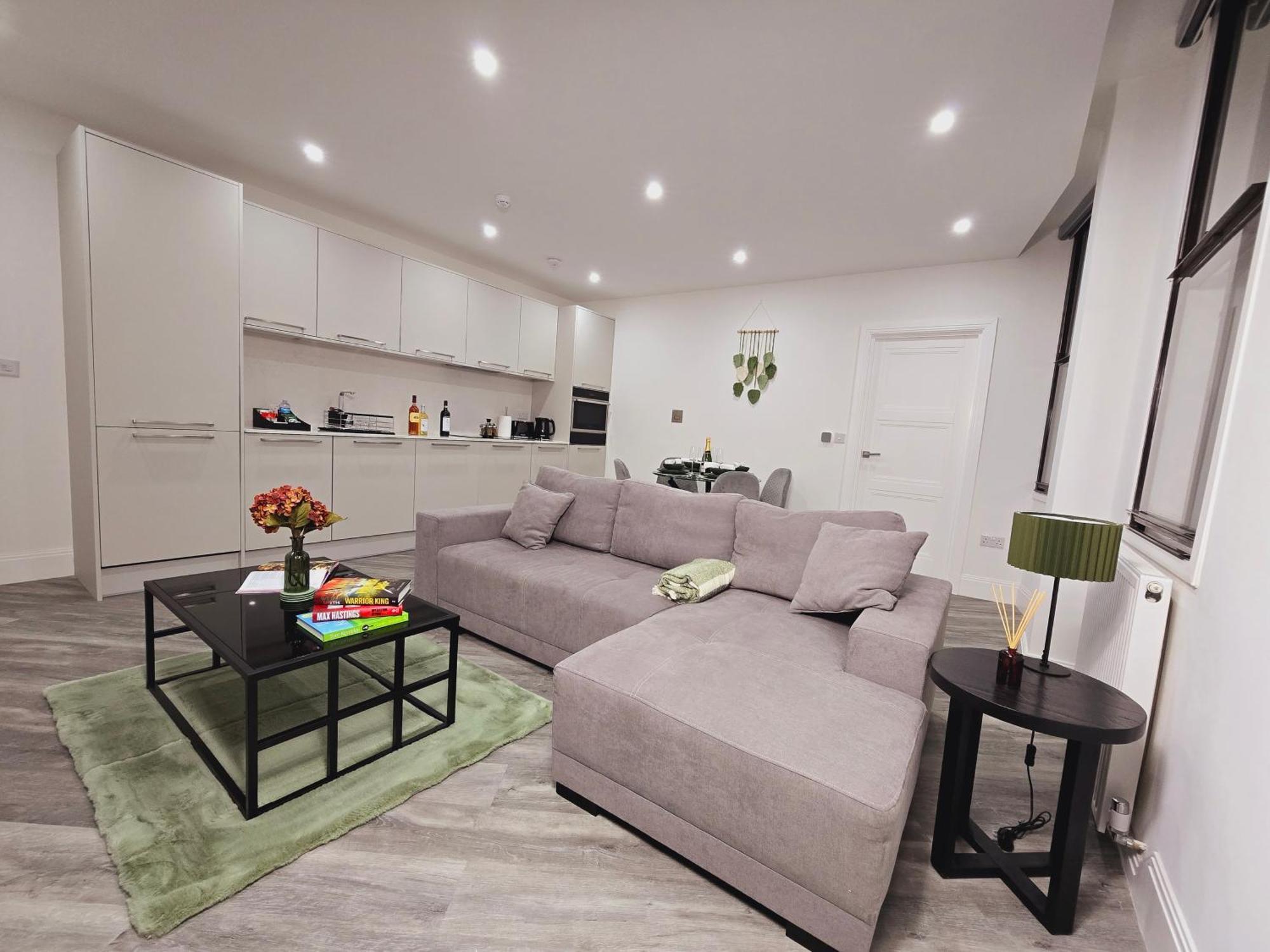 Abbey Corner By Nivaas Apartment เรดดิ้ง ภายนอก รูปภาพ